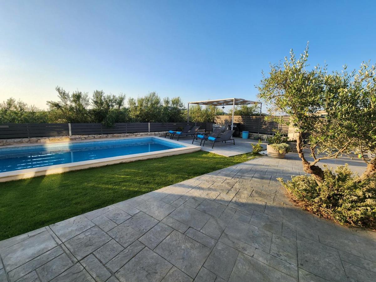 Villa Sheila With Private Pool Roumelí Extérieur photo
